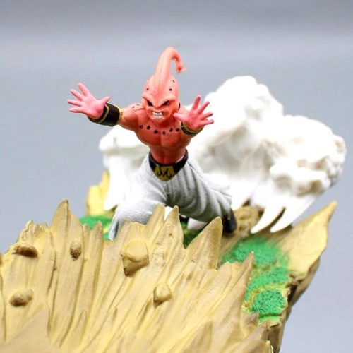 Mô Hình Goku đại chiến Ma Bư + LED Cao 21cm nặng 700g