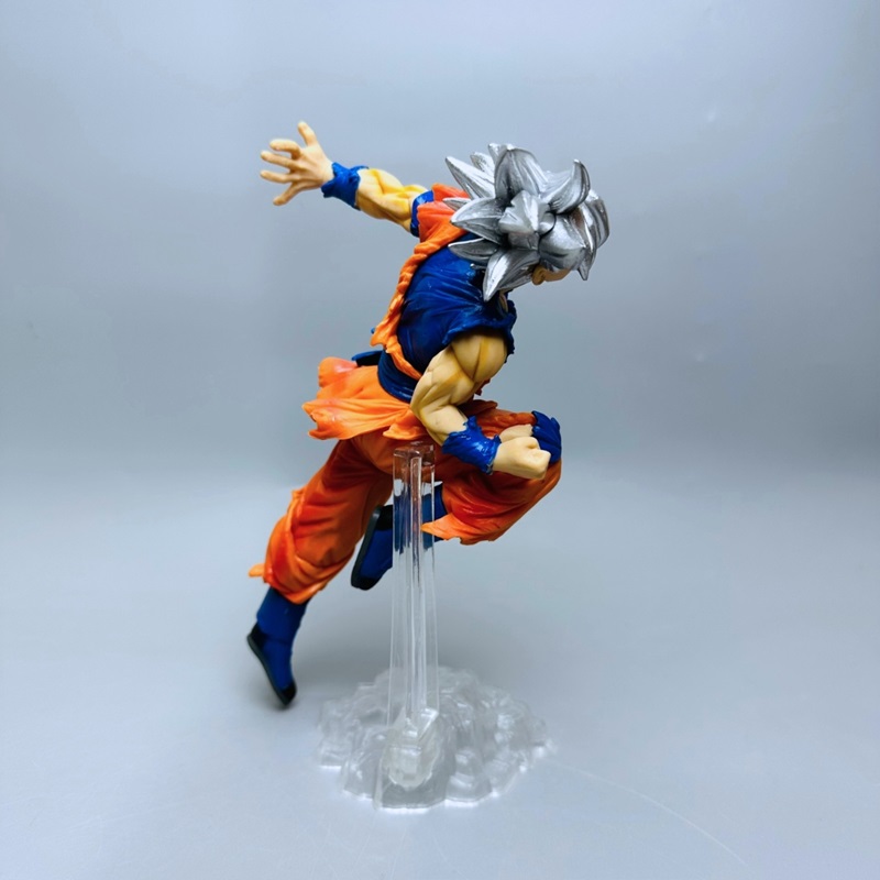 mo-hinh-songoku-toc-trắng-cao-21cm-nặng-500g-phu-kien-4 Mô hình Songoku tóc trắng Cao 21cm nặng 500g + Phụ kiện